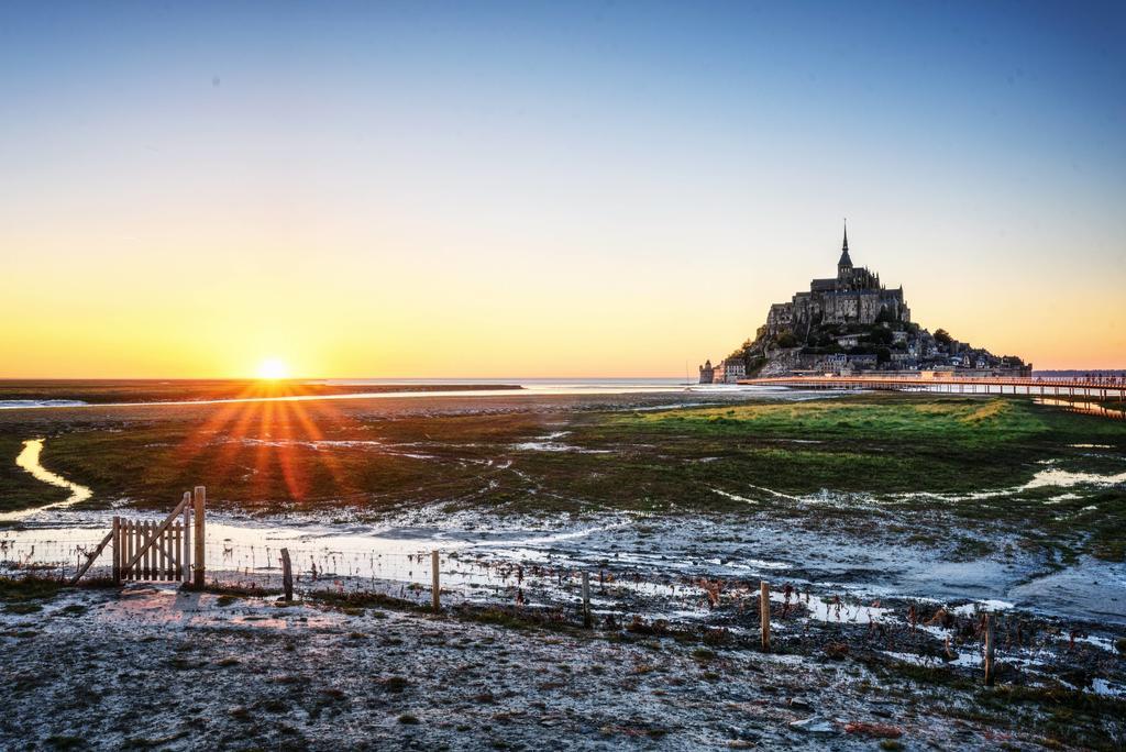 L'Oree Du Mont Proche Du Mont Saint Michel Hotel Pontorson Exterior photo